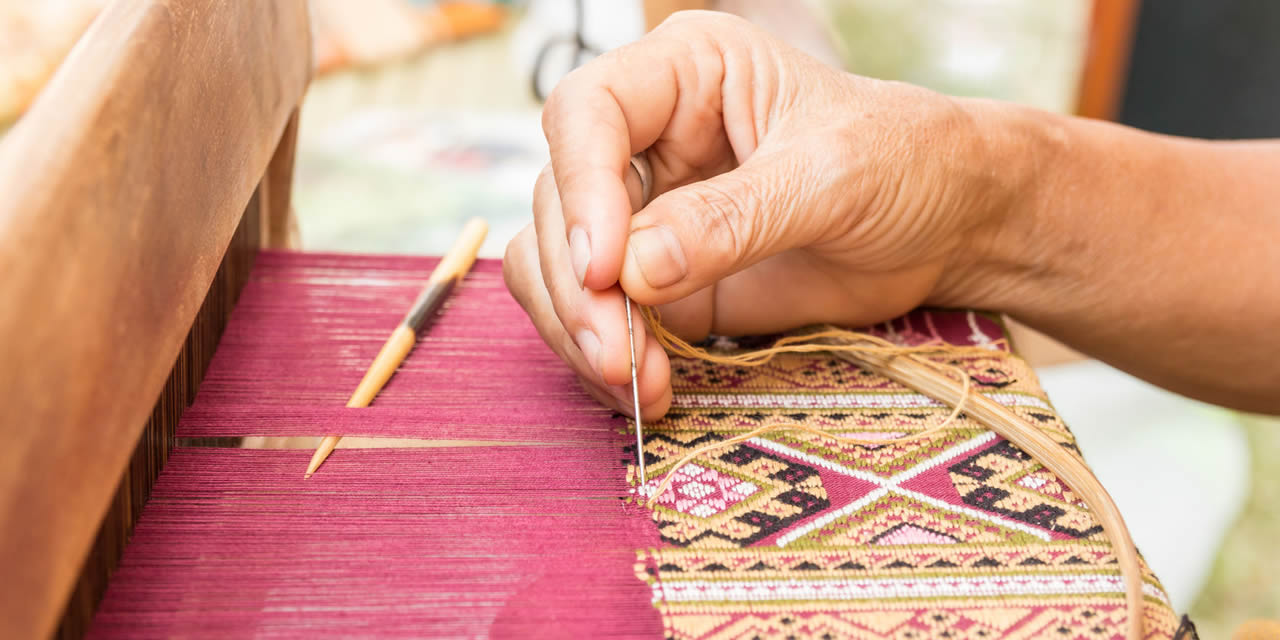 Thirubhuvanam Silk Weaving Experience — Visit Jayanthi’s Loom | Oorva
